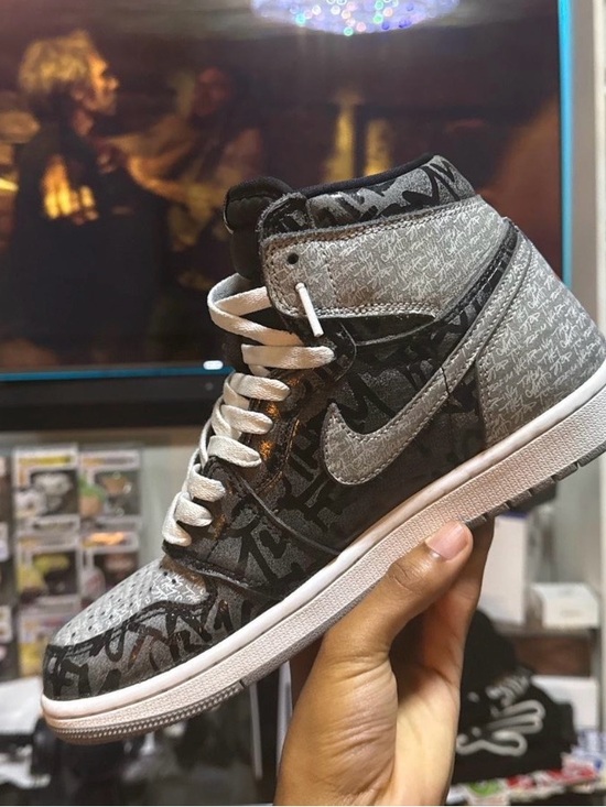 Nike Air Jordan 1 High Rebelienaire